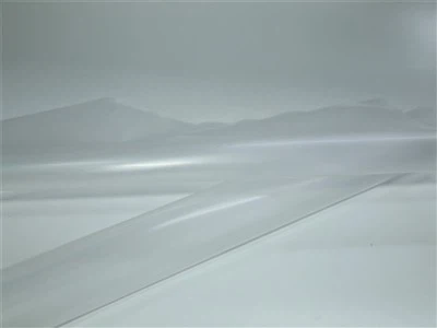 Taniqli bog'lanish kuchlari bilan issiq eriydi elynoq